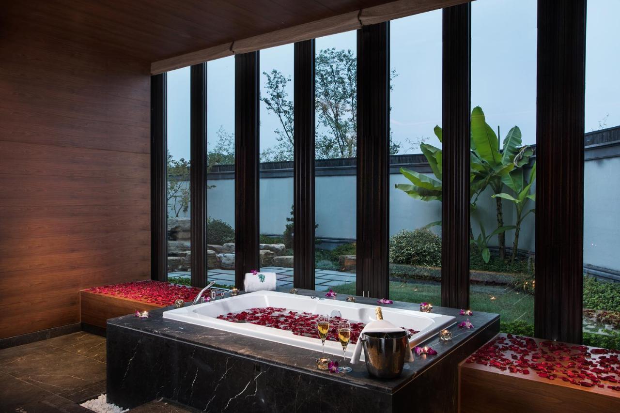 Hotel Banyan Tree Anji à Huzhou Extérieur photo